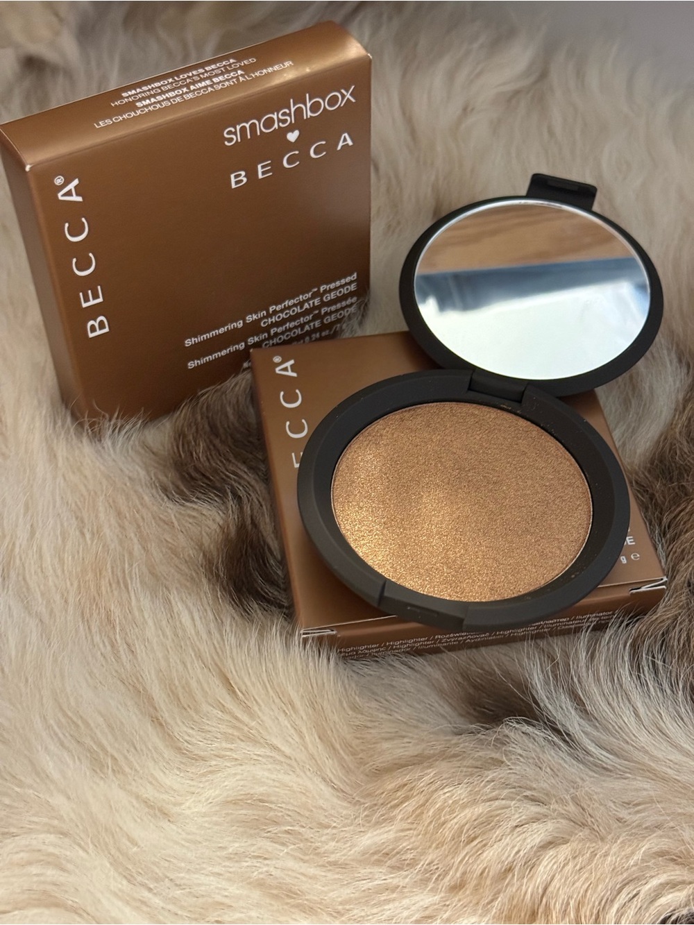 BECCA Shimmering Skin Perfector Highlighter — Bronze Glow